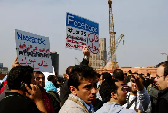Pancarte Facebook durant le printemps araba